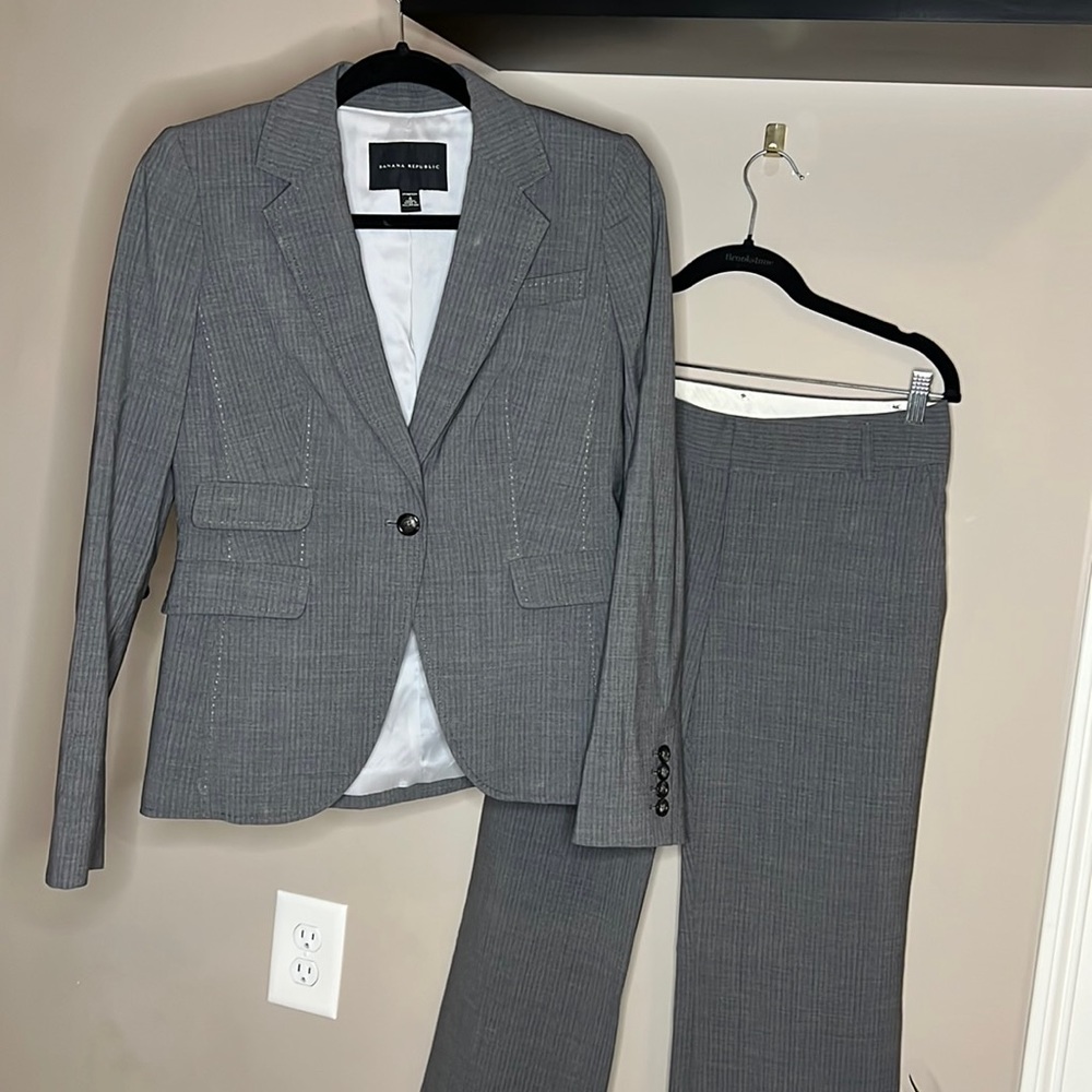 Banana Republic Suit